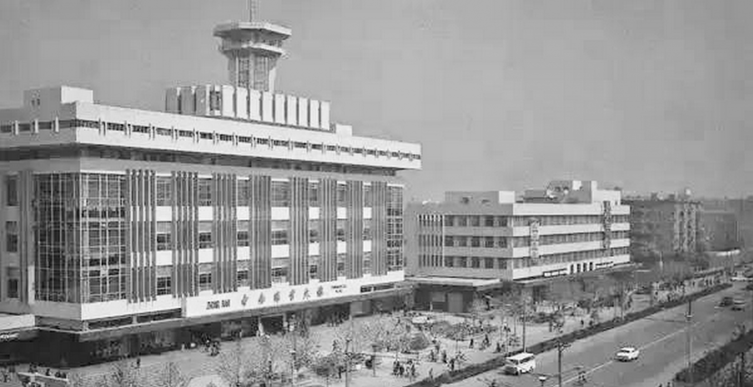 Librería de idiomas extranjeros de Hubei Revista Estilo Propio