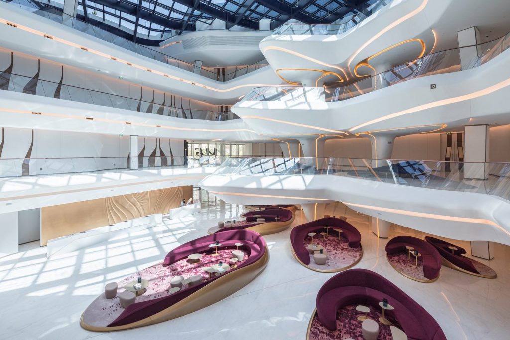 Finalmente se completó "ME Dubai hotel en el Opus". Un proyecto 100% diseño de Zaha Hadid. 15