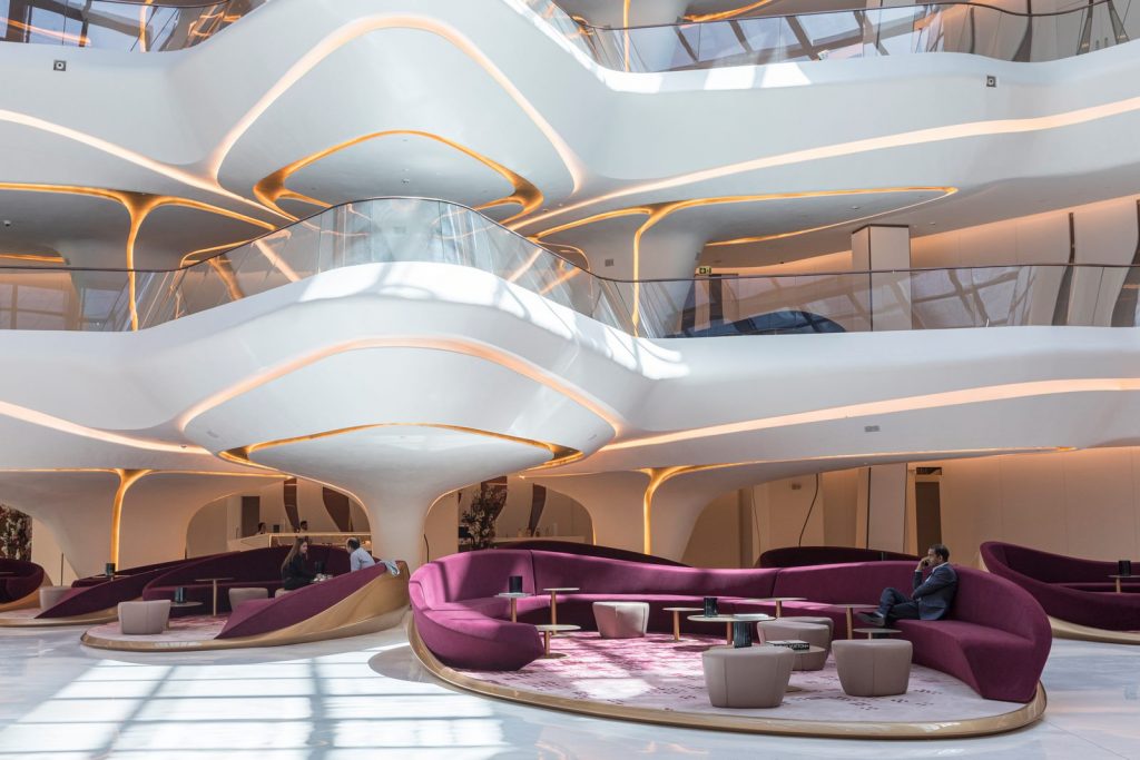 Finalmente se completó "ME Dubai hotel en el Opus". Un proyecto 100% diseño de Zaha Hadid. 16