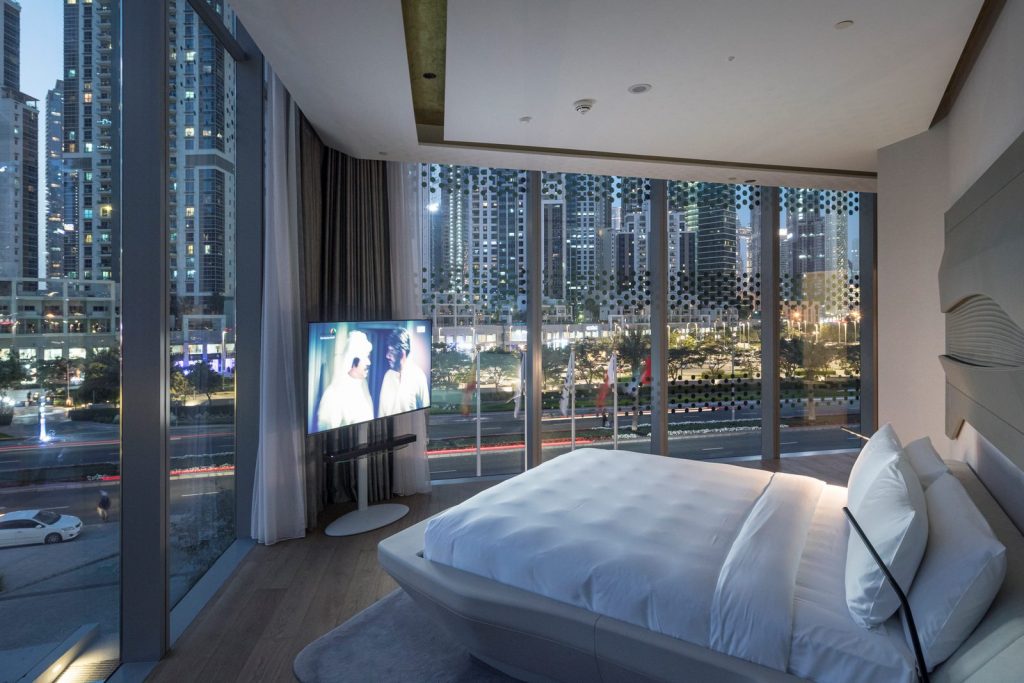 Finalmente se completó "ME Dubai hotel en el Opus". Un proyecto 100% diseño de Zaha Hadid. 23