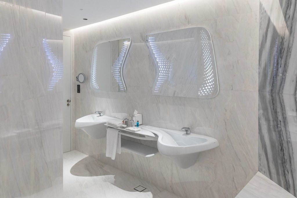 Finalmente se completó "ME Dubai hotel en el Opus". Un proyecto 100% diseño de Zaha Hadid. 24