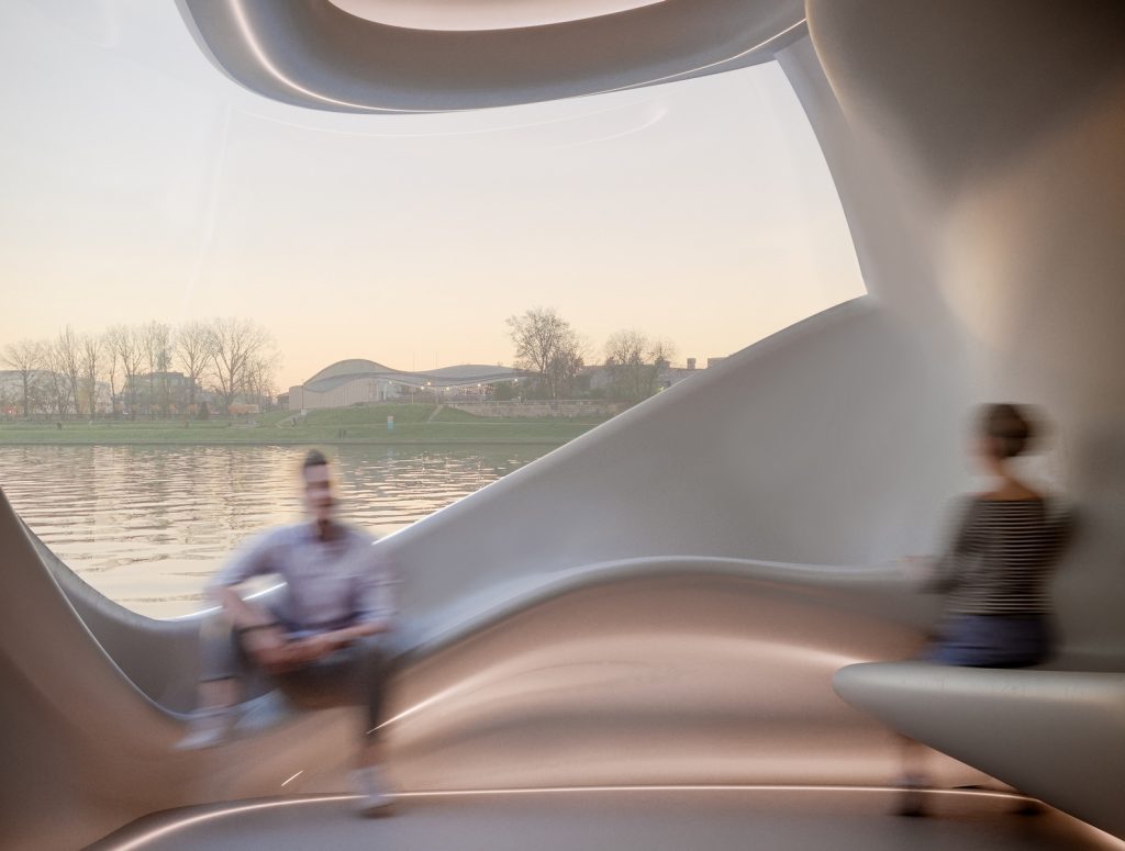 Oficina con vista al río: Co-working en el río Vístula, por Agnieszka Bialek 7