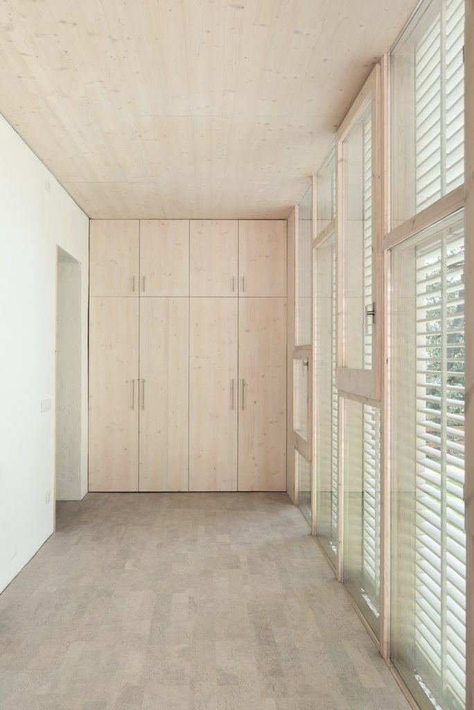 Tallerdarquitectura diseña ‘Galería’: una casita en el bosque para un retiro saludable 6