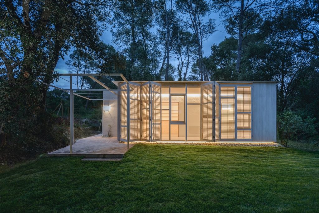 Tallerdarquitectura diseña ‘Galería’: una casita en el bosque para un retiro saludable 2