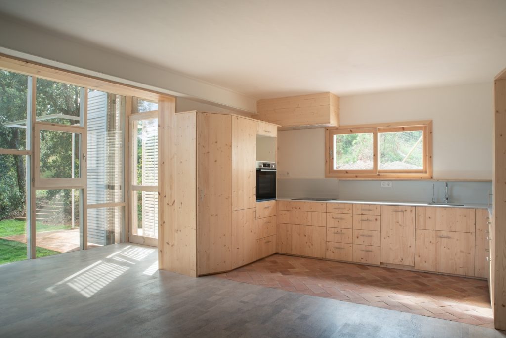 Tallerdarquitectura diseña ‘Galería’: una casita en el bosque para un retiro saludable 8