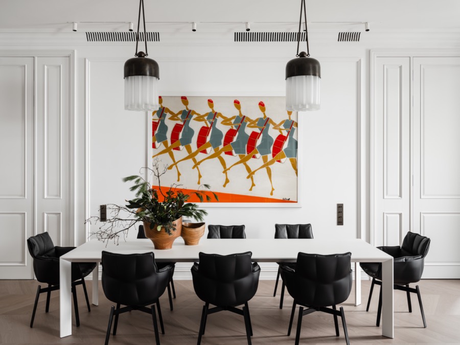 Un elegante apartamento de estilo parisino con iconos del diseño 13