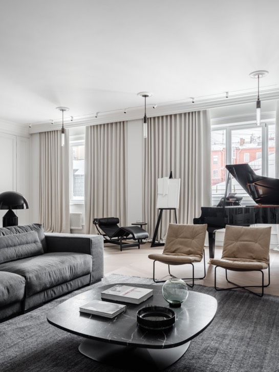 Un elegante apartamento de estilo parisino con iconos del diseño 5