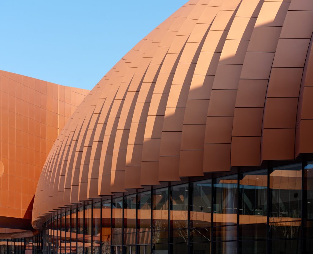 El Centro Internacional de Exposiciones y Convenciones Capital se inauguró hoy en Pekín 16